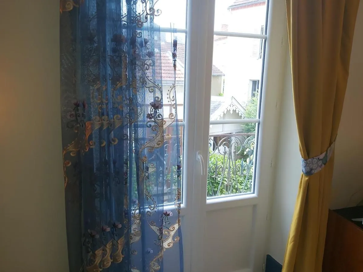 Holiday home La Maison Du 16 Vichy