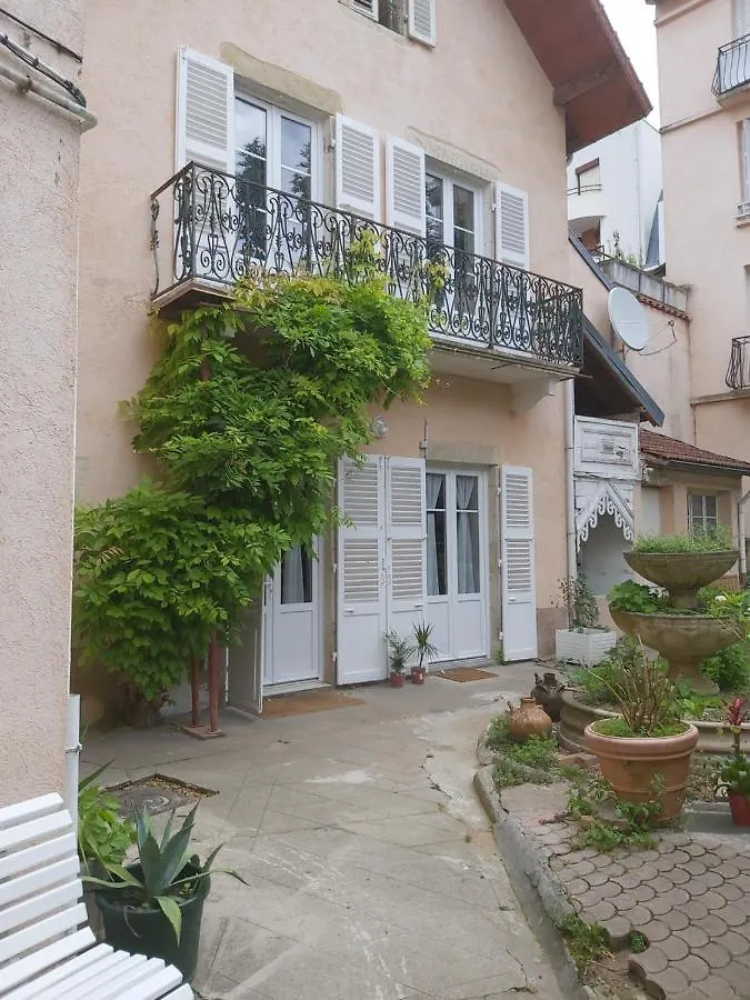La Maison Du 16 Vichy Holiday home