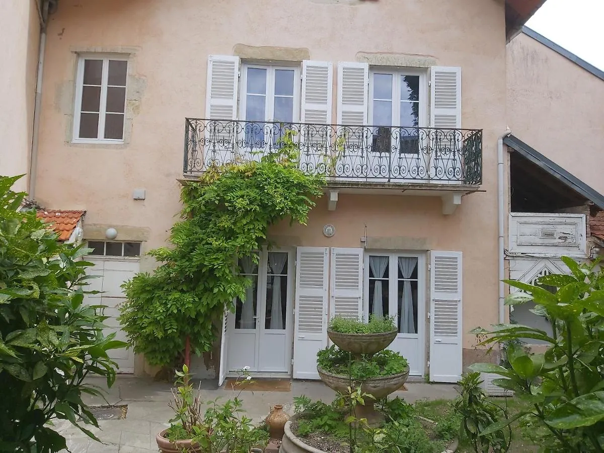 Holiday home La Maison Du 16 Vichy